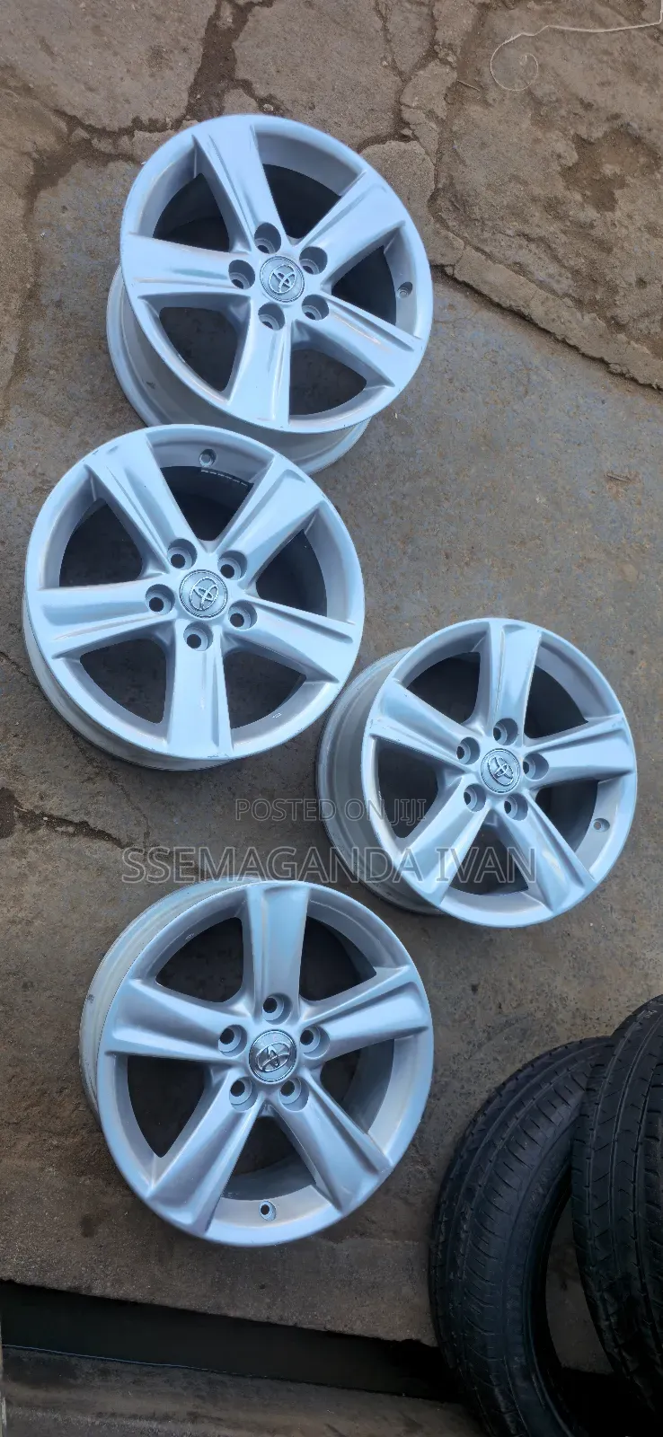 Rim 15 Ist and Other Cars