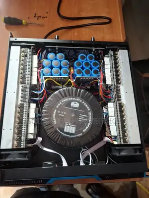 Four Channel Power Amplifier