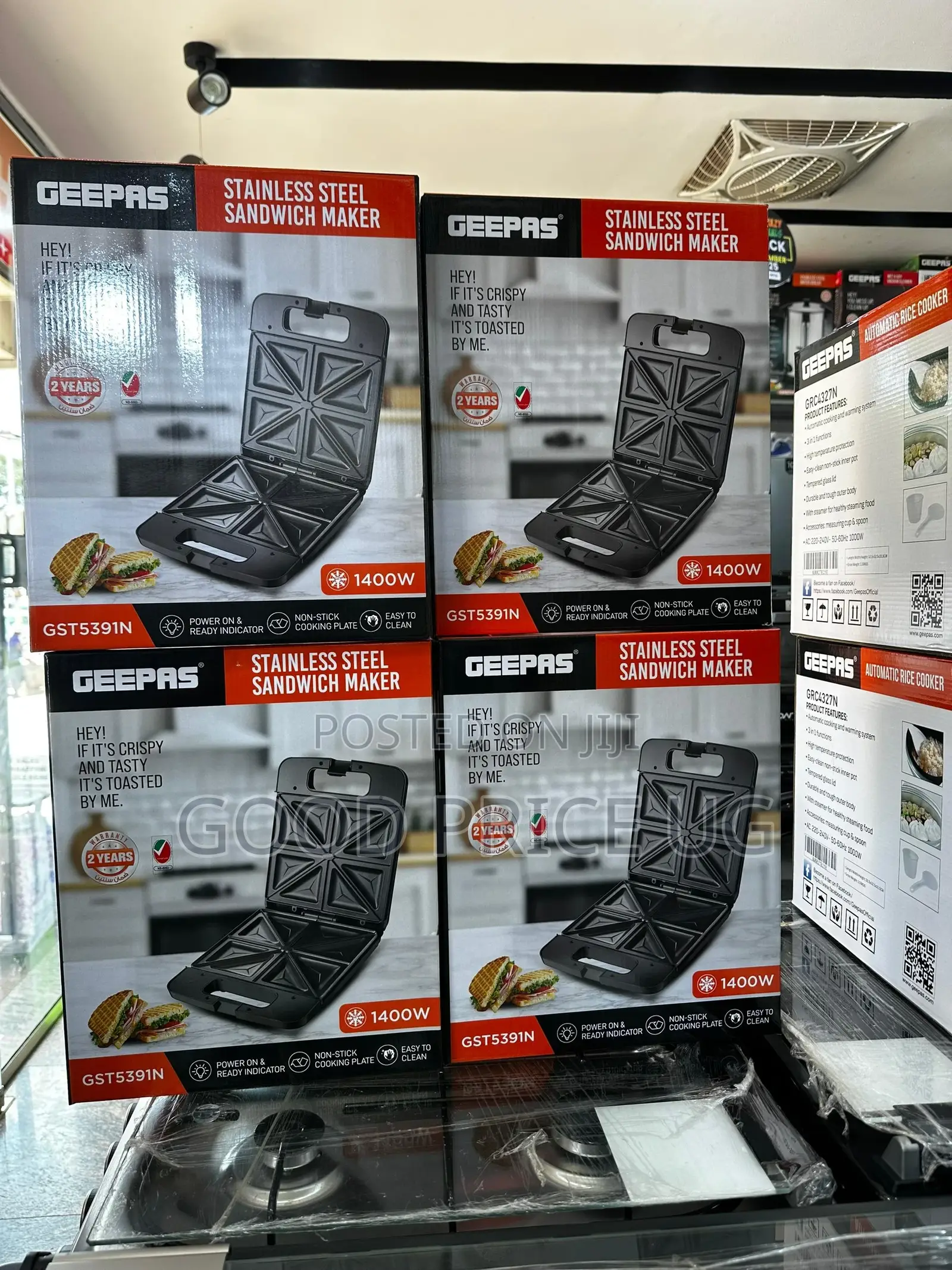 Geepas Gst5391n Stainless Steel Sandwich Maker.
