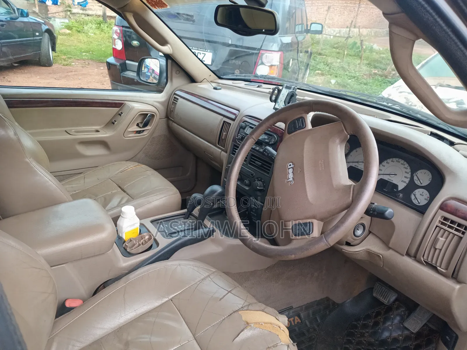Jeep Grand Cherokee 2006 Gold