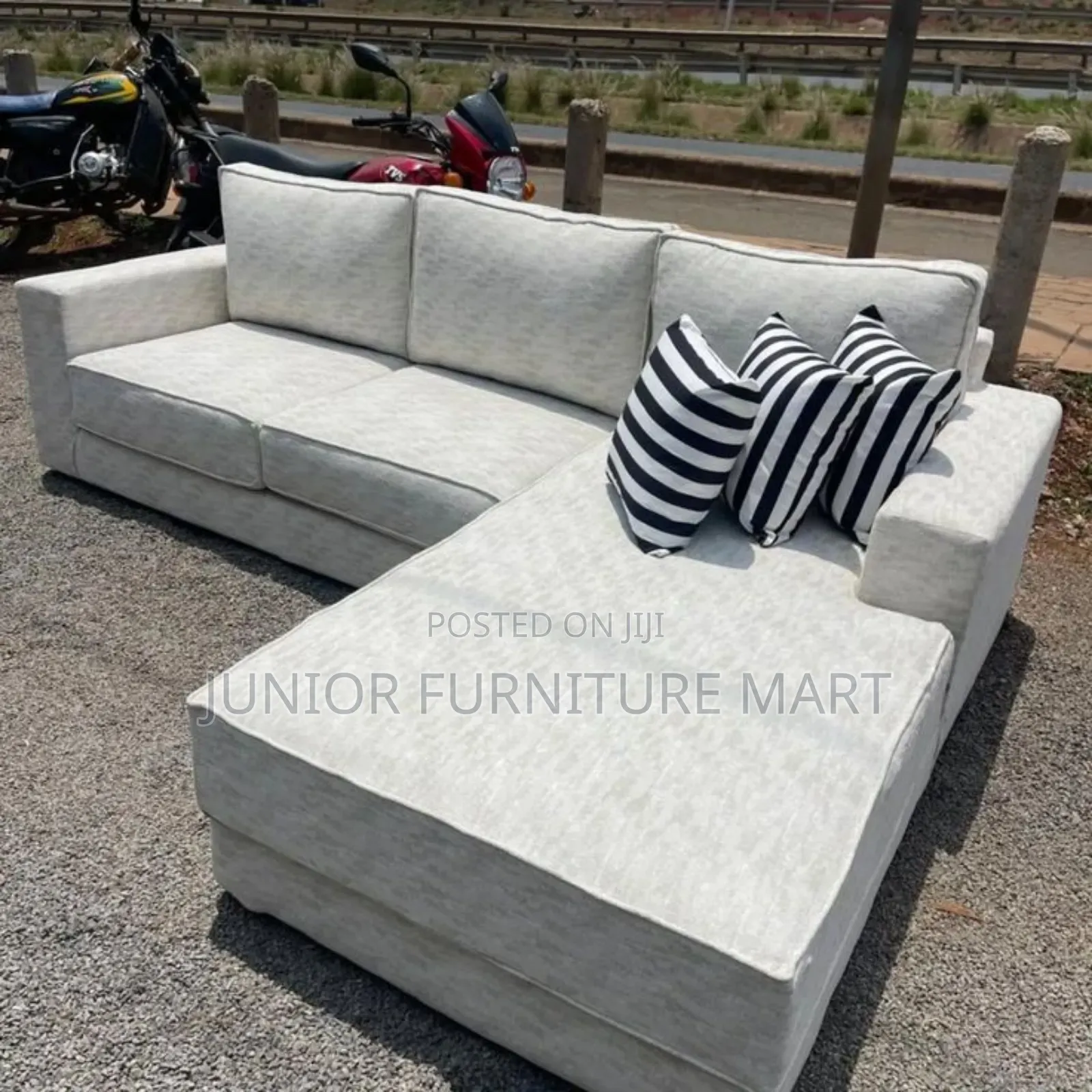 Modern L-Sofa