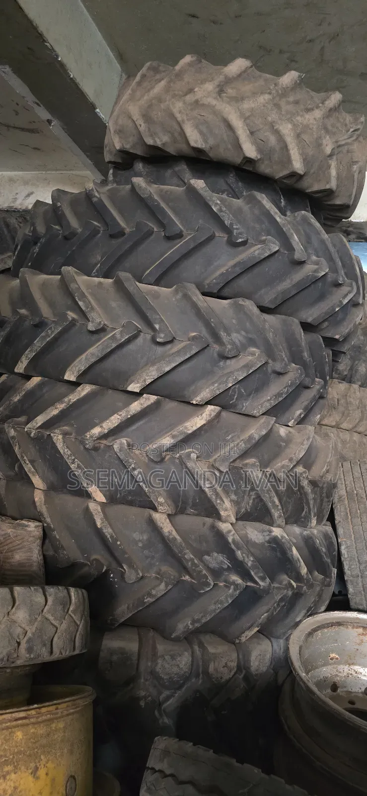 Used Tractor Tires in Different Sizes