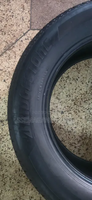 265/55r19 Alenza Bridgestone Tyres Used