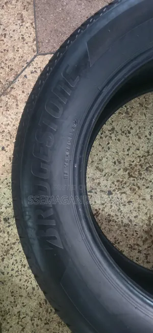 265/55r19 Alenza Bridgestone Tyres Used