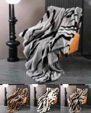 Luxuriously Soft Animal Print Plush Blanket. (200* 230)