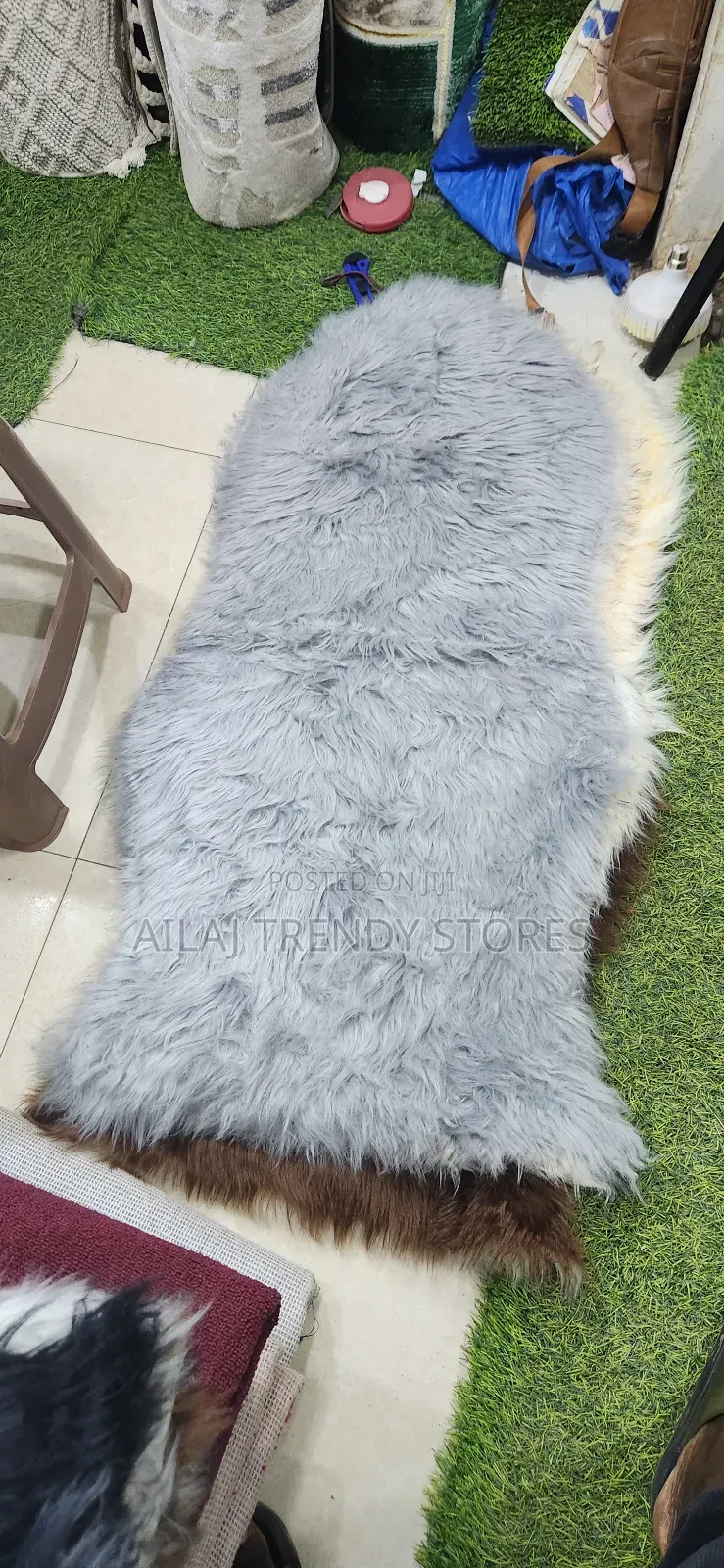 White-Black-Brown-Gray Fluffy Display Mats