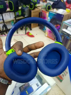 Oraimo Boompop 2s Over-Ear Wireless Headphones.