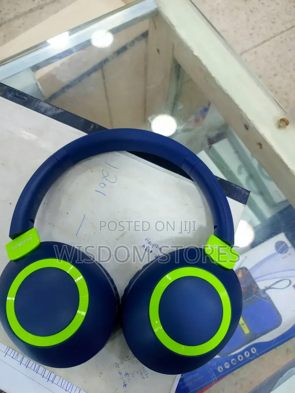Oraimo Boompop 2s Over-Ear Wireless Headphones.