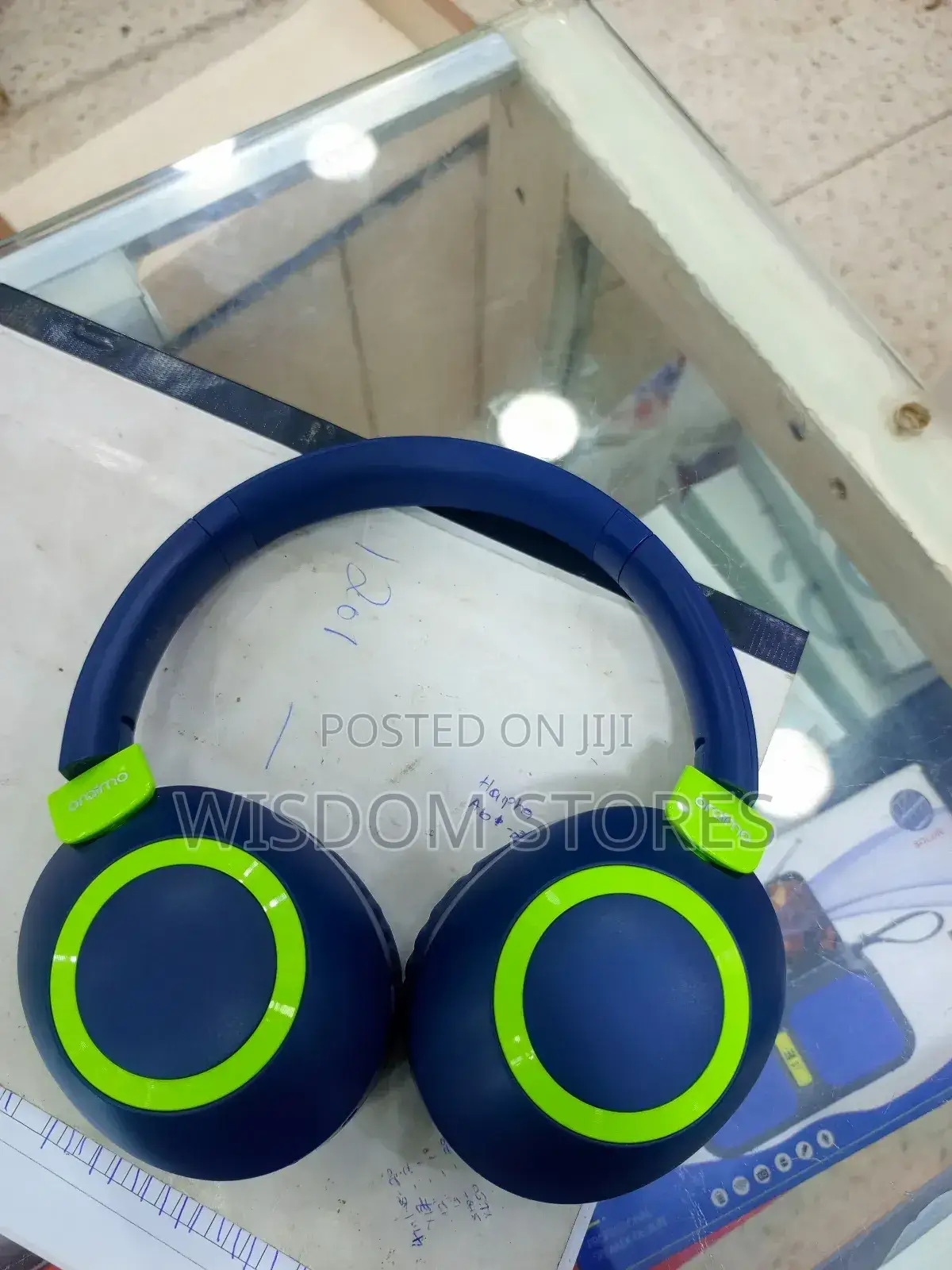 Oraimo Boompop 2s Over-Ear Wireless Headphones.