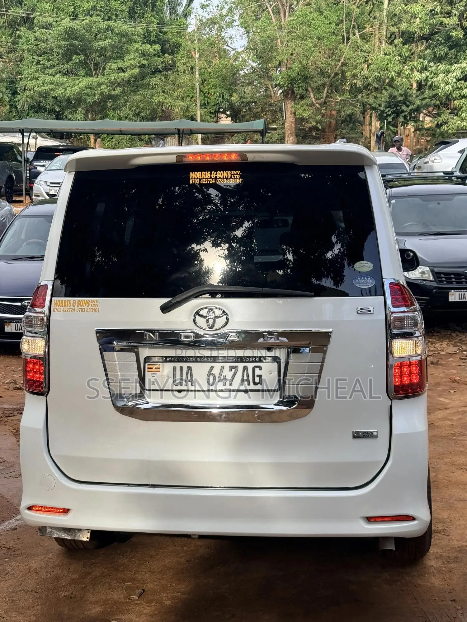 Toyota Noah 2011 White