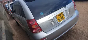 Toyota Nadia 2002 Silver