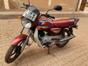 Bajaj CT 125X 2023 Red