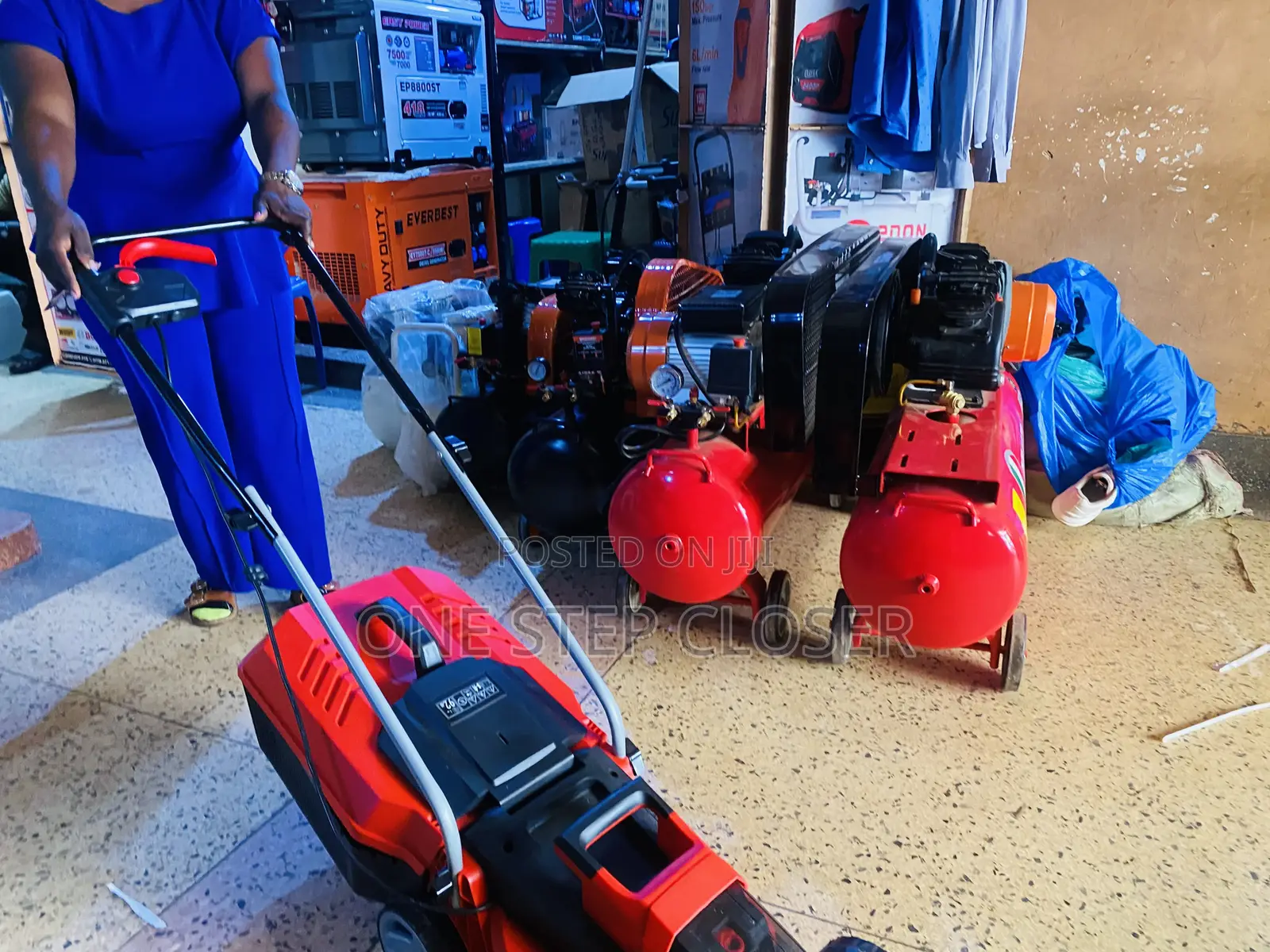 Uk Used Cordless Lawn Mower/ Lawnmower for Batteries