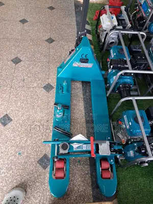 Hand Pallet Truck 2500kg (Total).