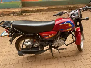 Bajaj CT 125X 2025 Red