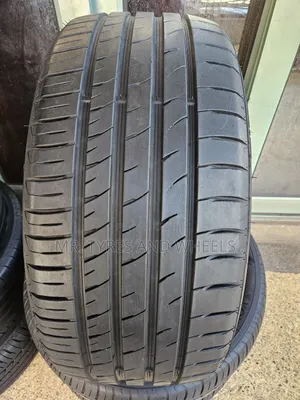245 35 R19 Xspeed Extra Load 5years Warranty Wen U a Using It.