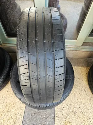 225 55 R17 Bridgestone Tranza Container Tires 4rm Japan