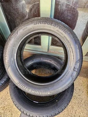 225 55 R17 Bridgestone Tranza Container Tires 4rm Japan