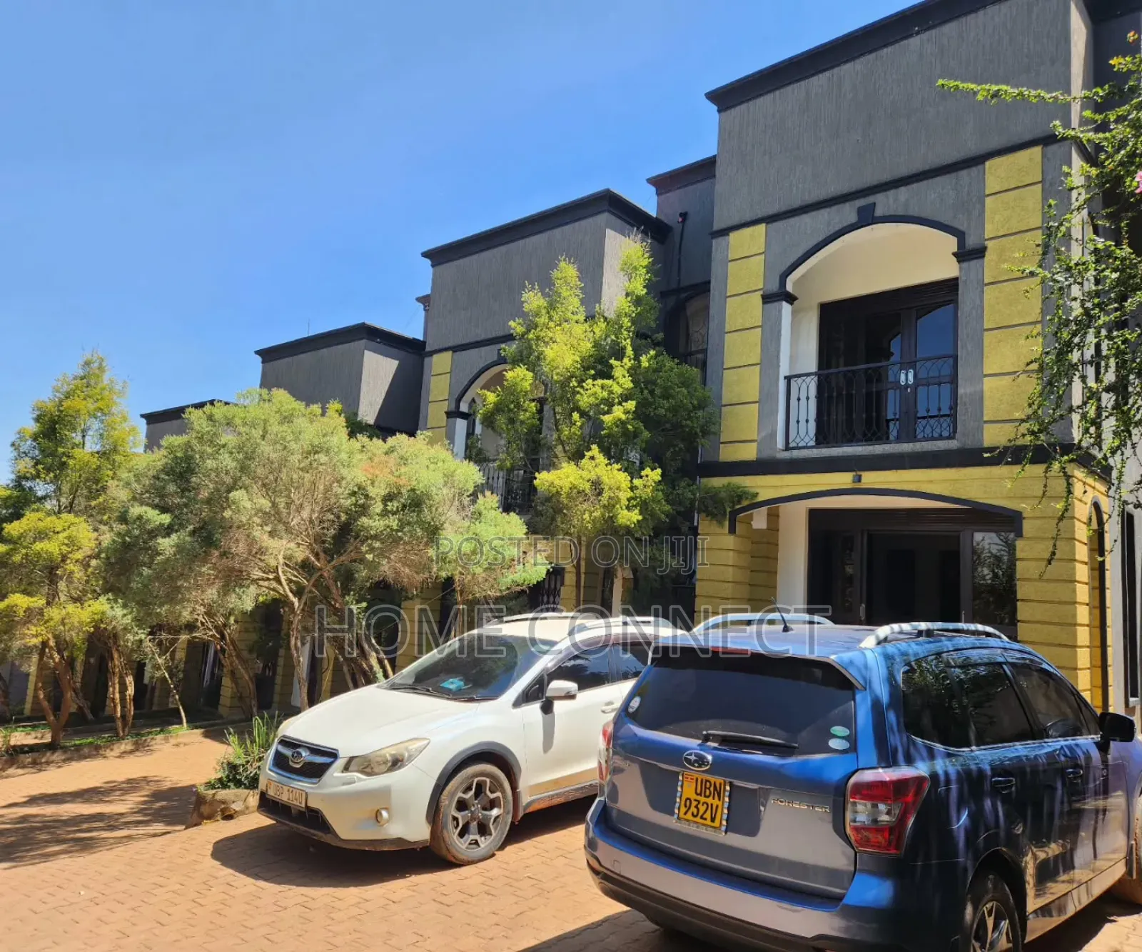 3bdrm Duplex in Muyenga Kironde Rd, Central Division for rent
