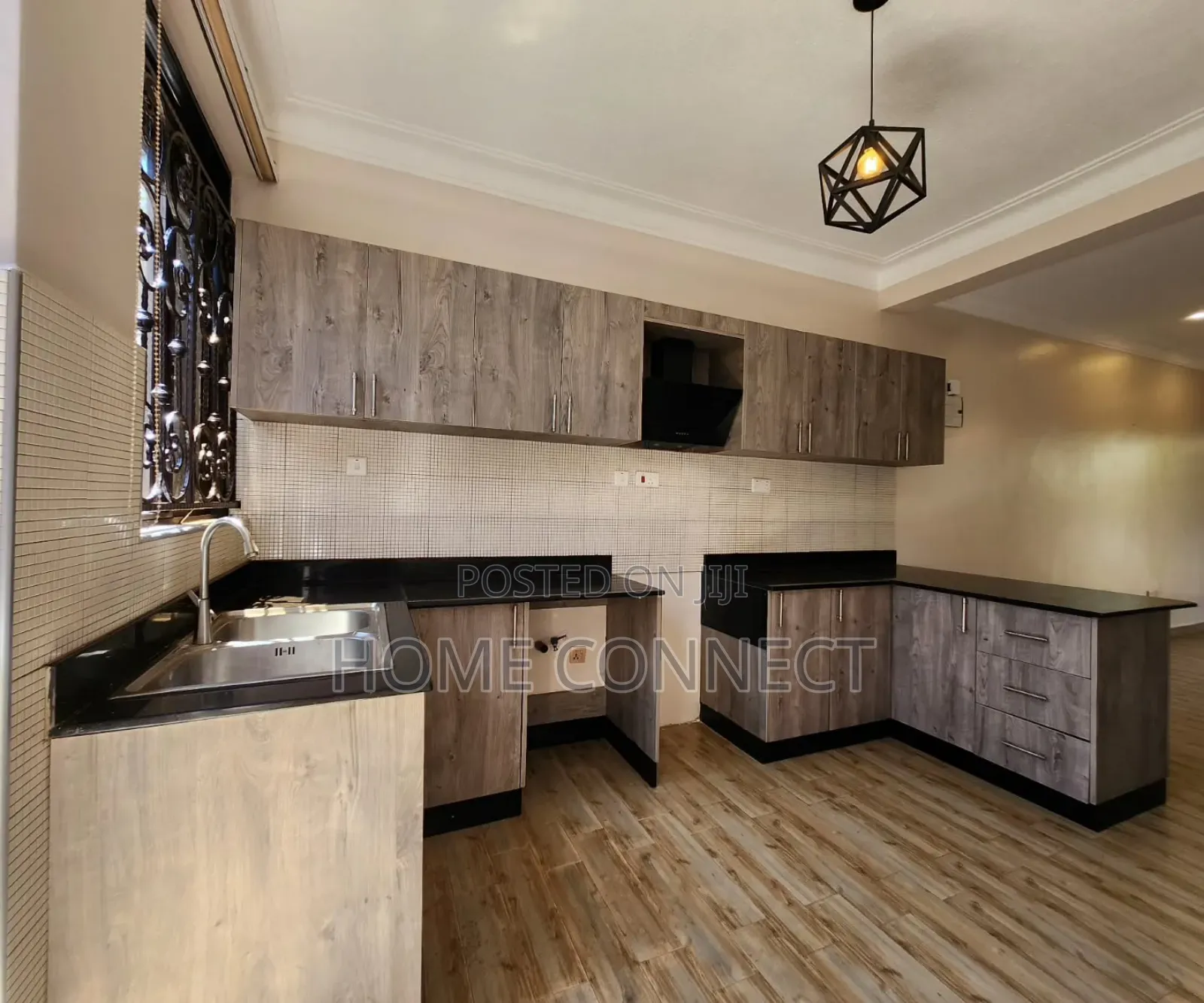 3bdrm Duplex in Muyenga Kironde Rd, Central Division for rent