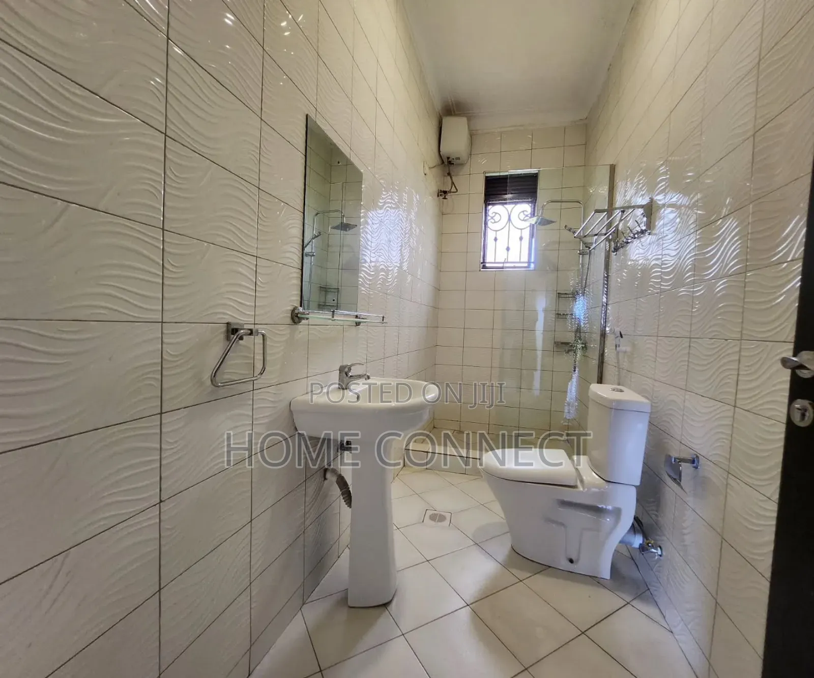 3bdrm Duplex in Muyenga Kironde Rd, Central Division for rent