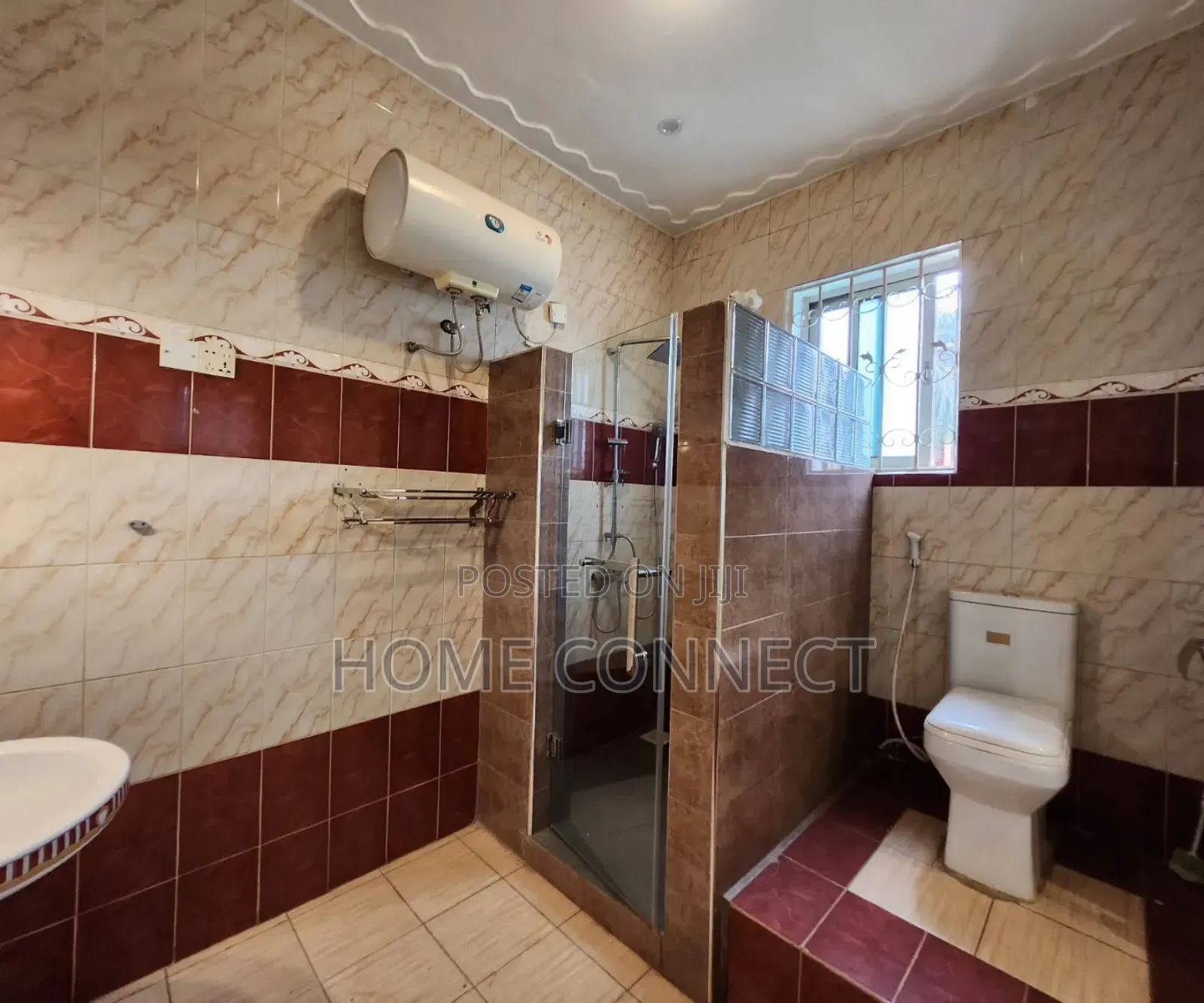 5bdrm Duplex in Bukoto, Central Division for rent