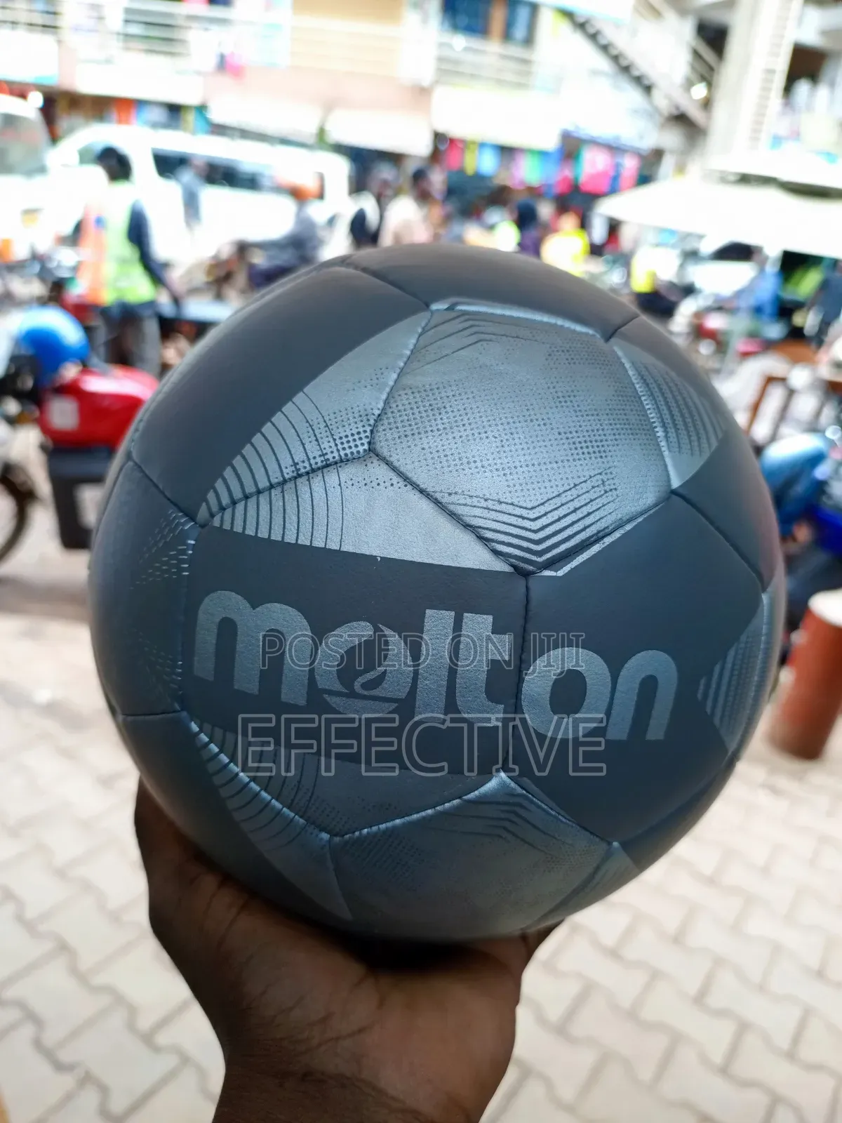 Molten Vantaggio Lifting Ball