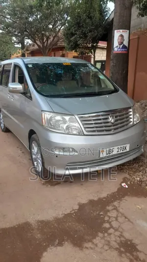 Toyota Alphard 2.4 Petrol AWD 2004 Silver