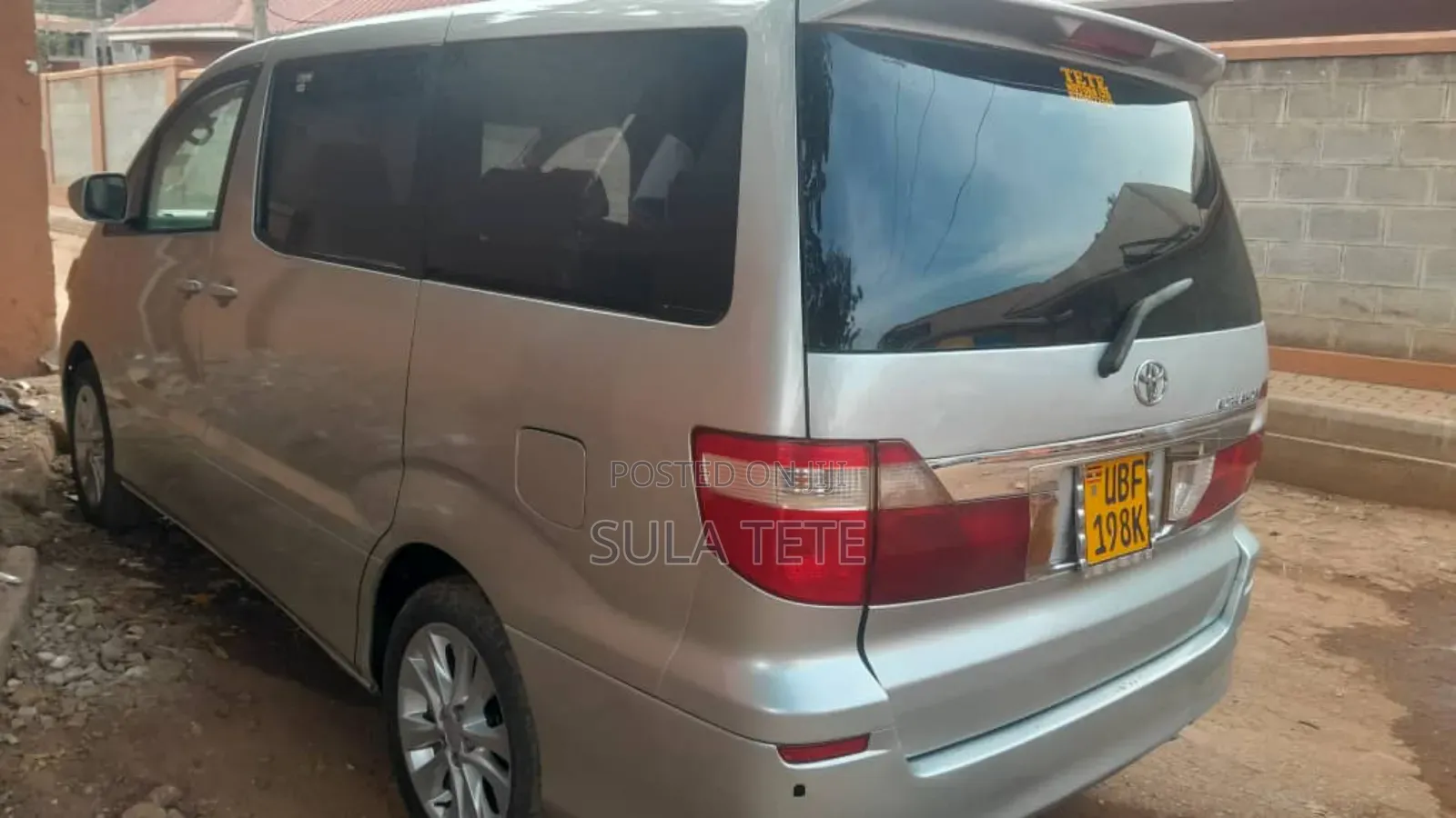 Toyota Alphard 2.4 Petrol AWD 2004 Silver