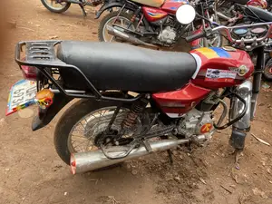 Bajaj Boxer 100 2022 Red