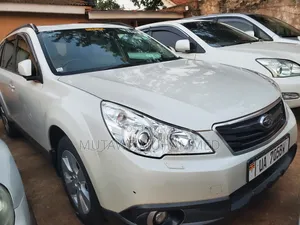 Subaru Outback 2012 White