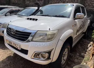 Toyota Hilux 2.0 VVT-i SRX 2012 White