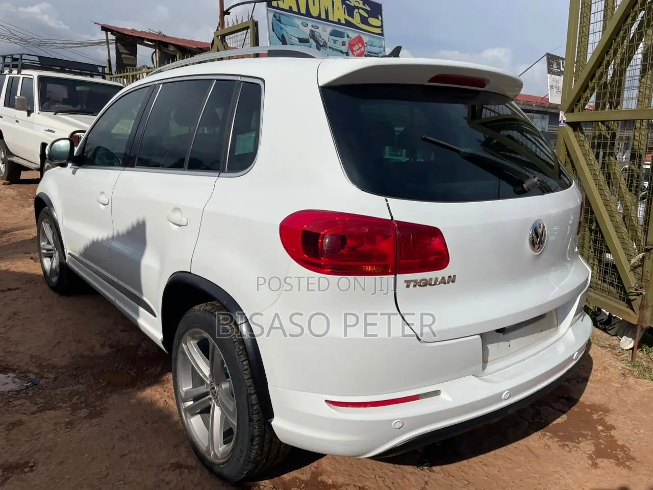 Volkswagen Tiguan R-Line 4Motion 4dr SUV AWD (2.0L 4cyl Turbo 6A) 2015