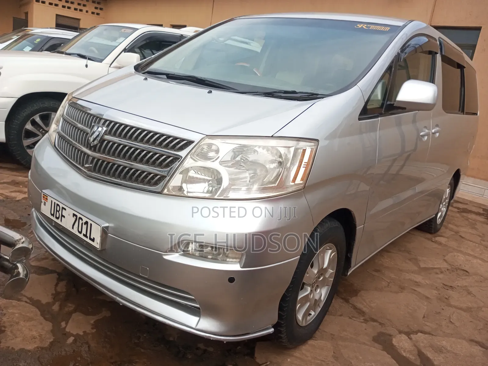 Toyota Alphard 2005