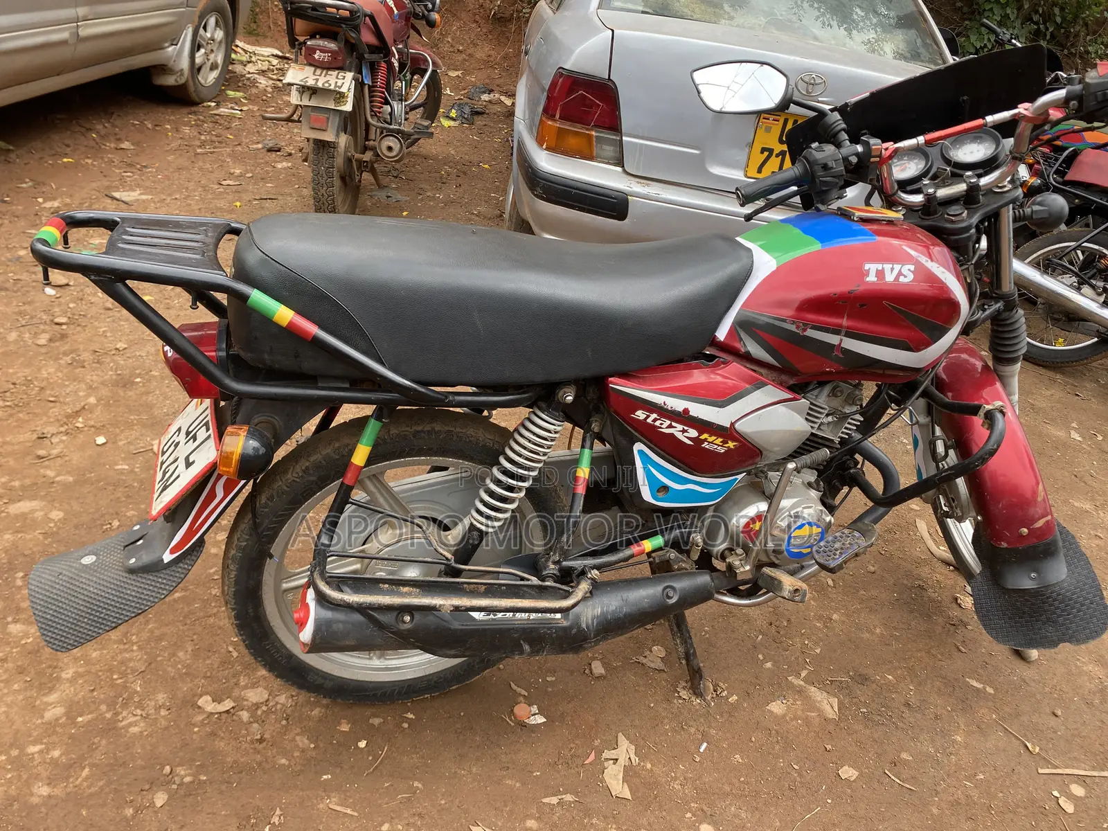 TVS HLX 125 2022 Red