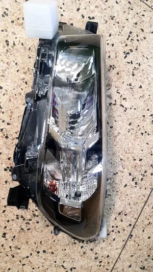 Hilux Revo 2018 - 2020 Headlamps