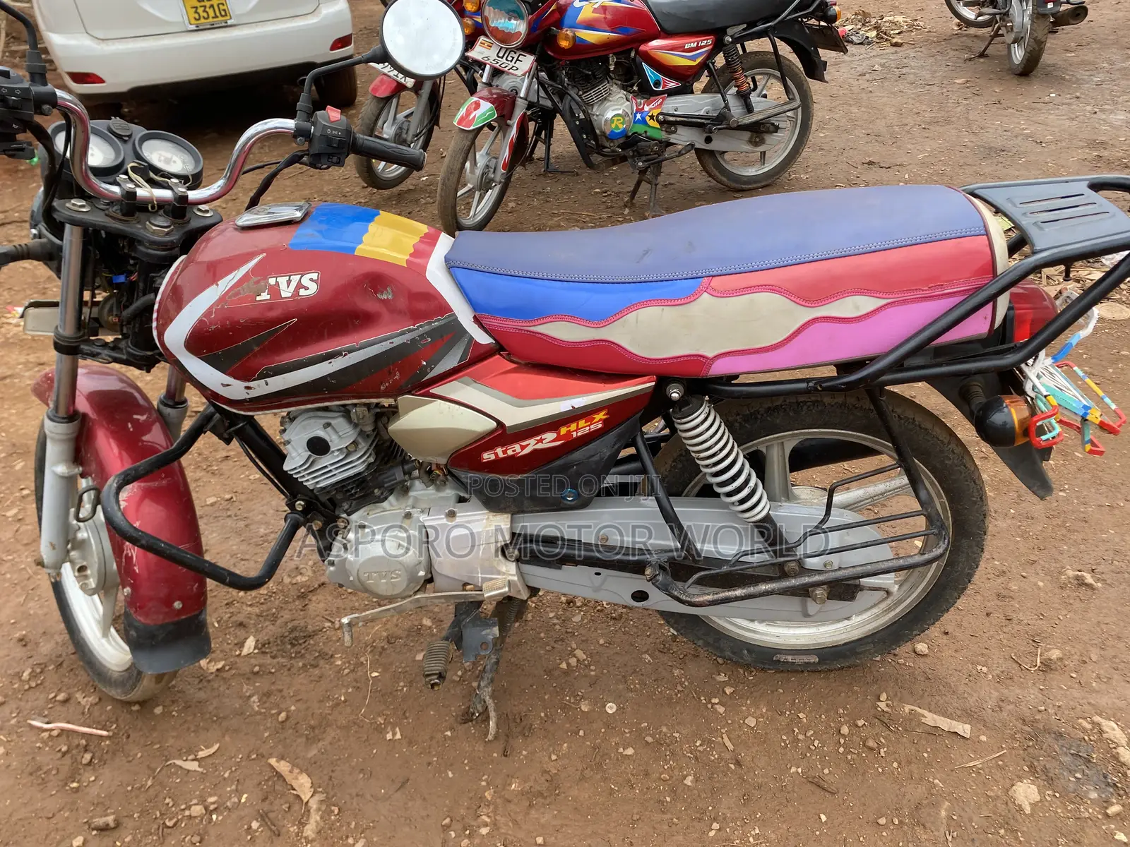 TVS HLX 125 2022 Red
