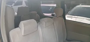 Toyota Noah 2.0 143hp FWD (7 Seater) 2011