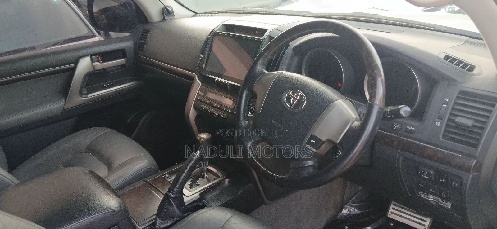 Toyota Land Cruiser 4.5 V8 GXR 2010 White