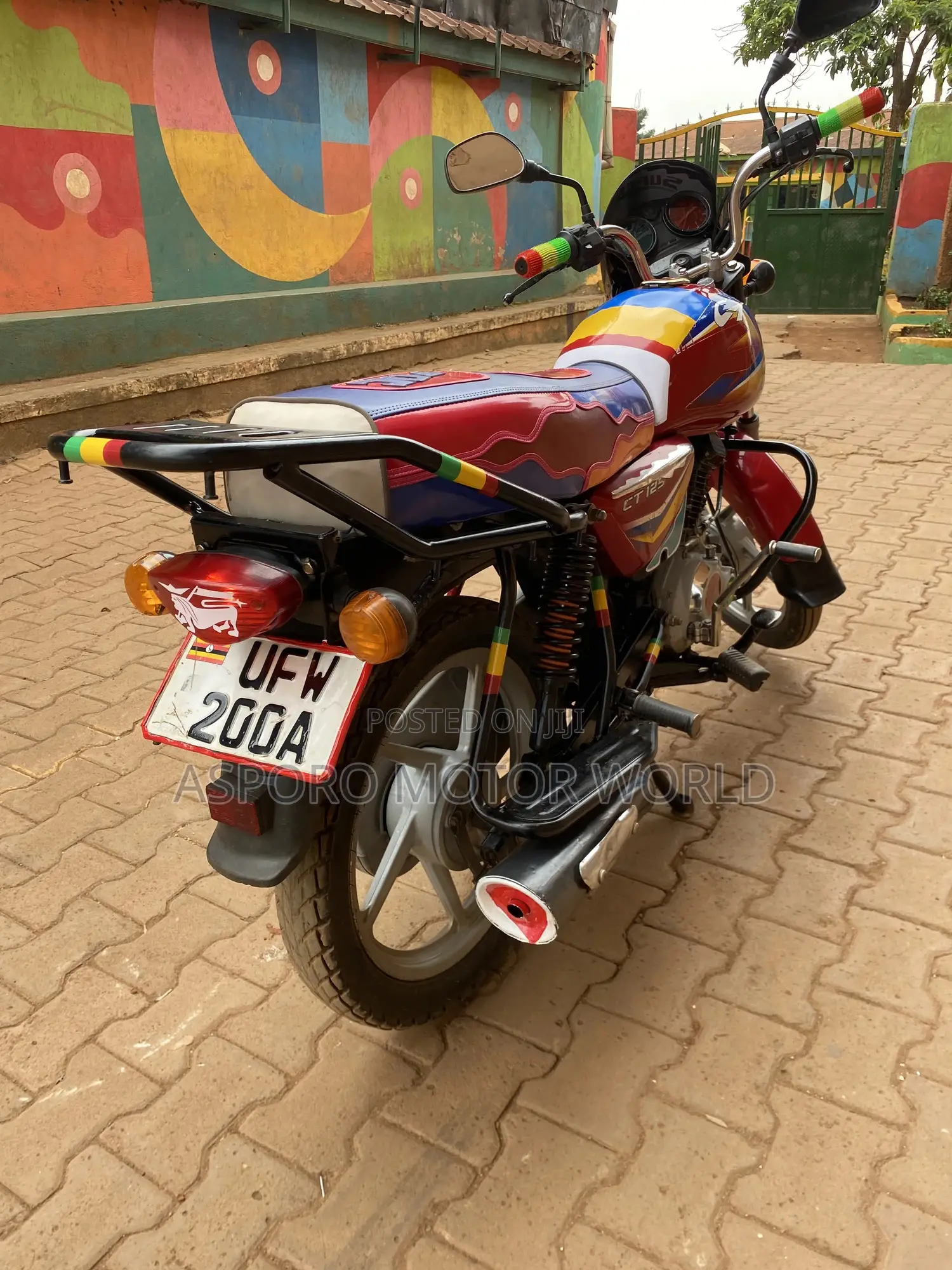 Bajaj CT 125X 2023 Red