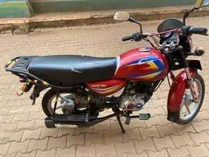 Bajaj CT 125X 2023 Red