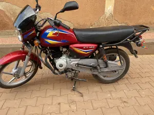 Bajaj CT 125X 2023 Red