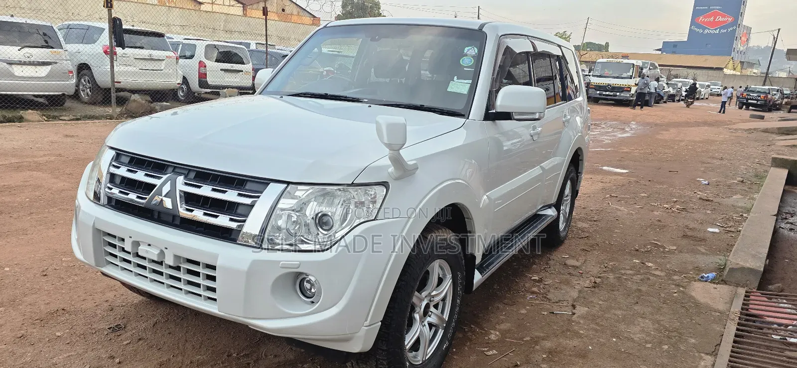 Mitsubishi Pajero 2016 White