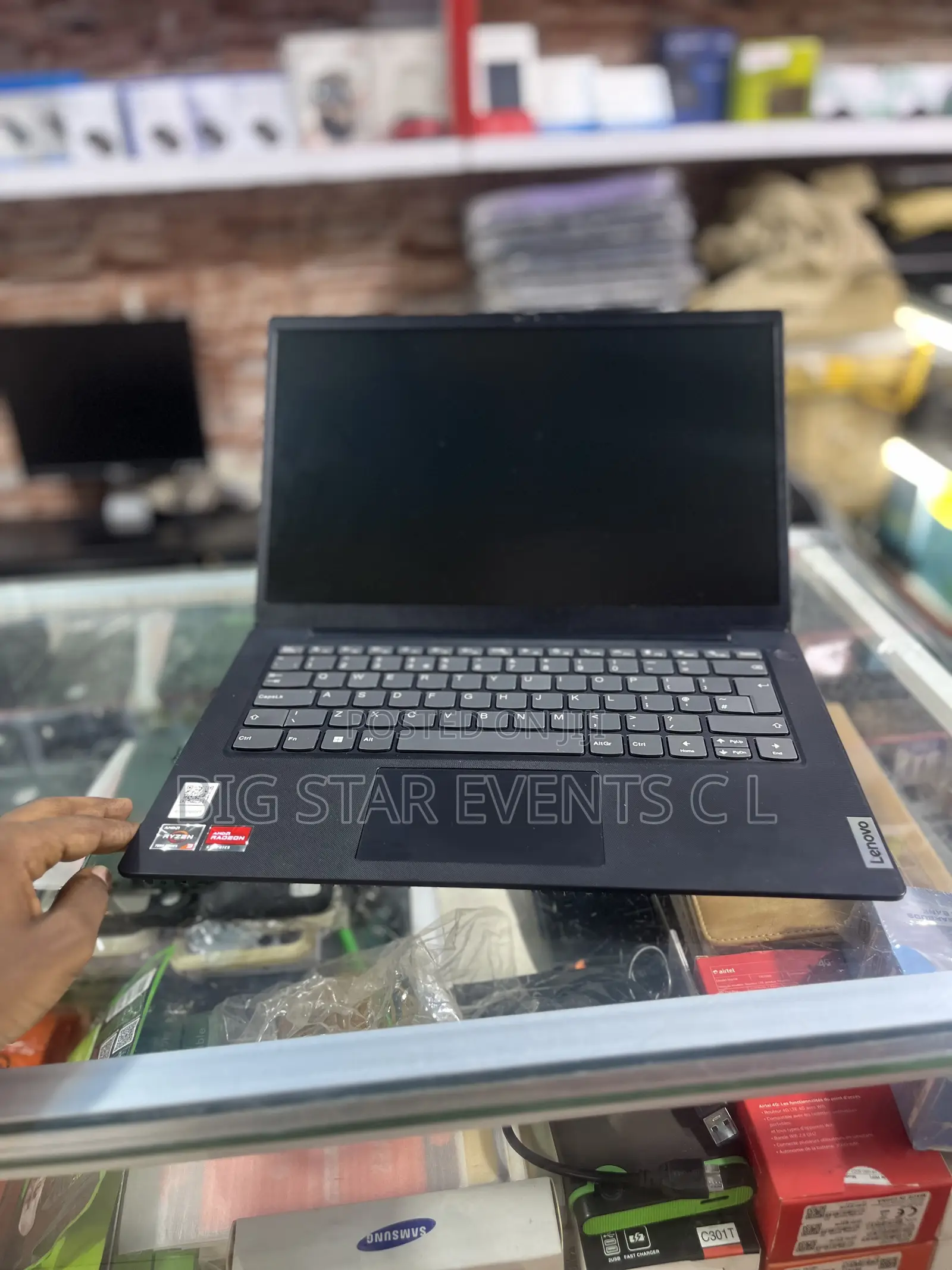 Laptop Lenovo 4GB SSD 128GB