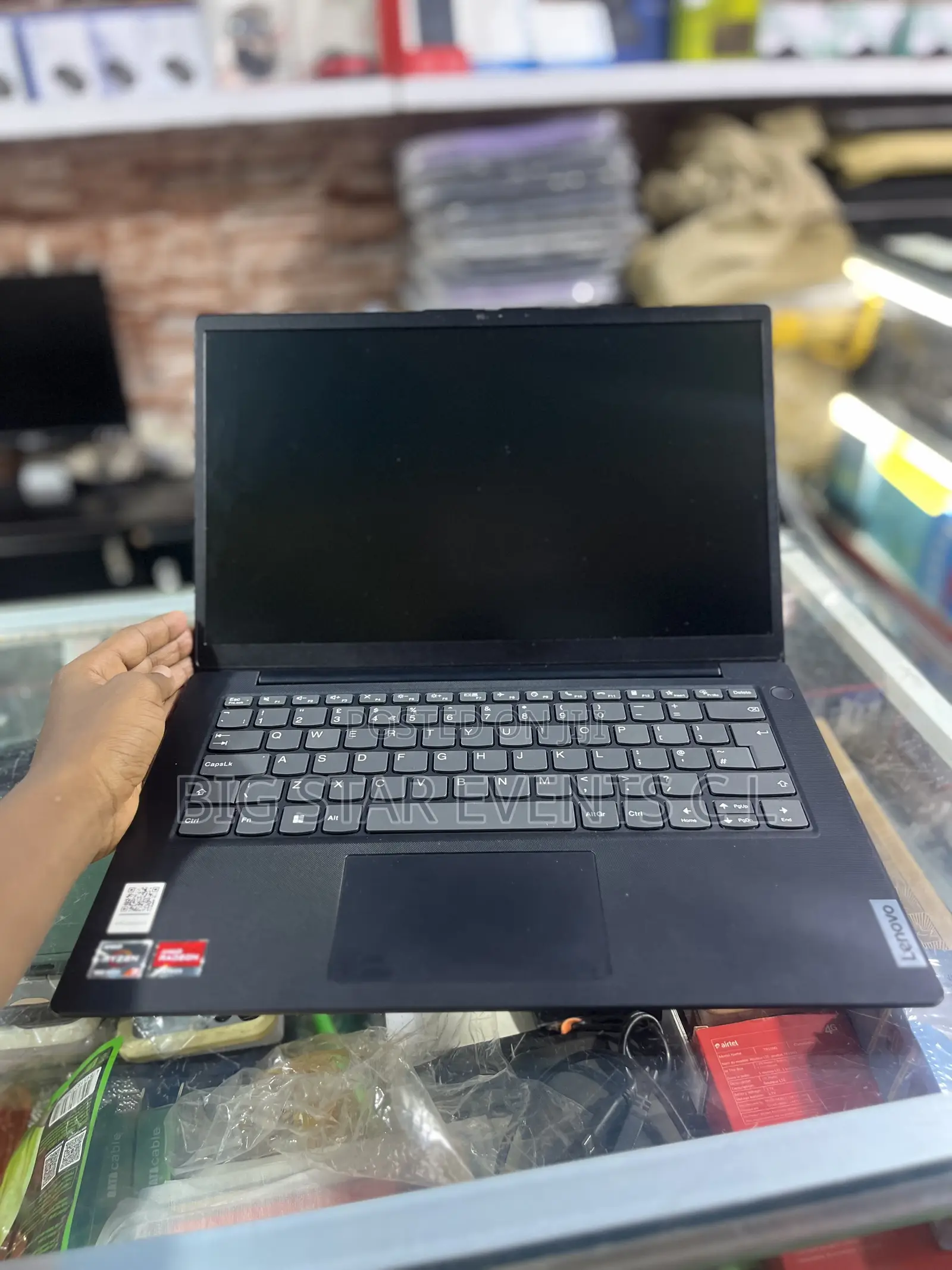 Laptop Lenovo 4GB SSD 128GB