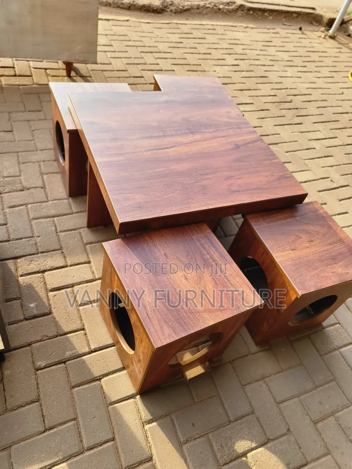 Modern Centre Table/Coffee Table