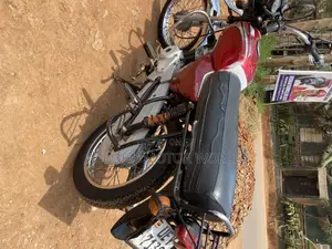 Bajaj Boxer 100 2021 Red