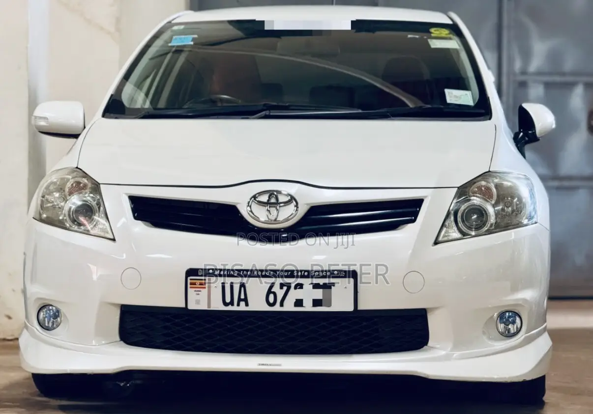Toyota Auris 2012 White