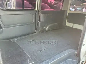 Toyota HiAce 2012 White