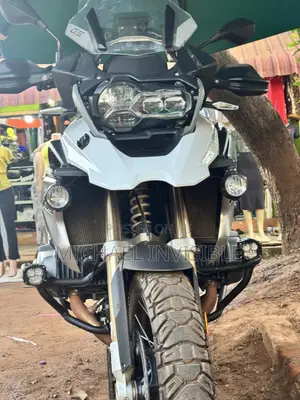 BMW R1250GS 2023 White